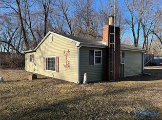 6626 N Earl Ave, Oak Harbor, OH 43449