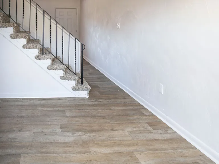 Aden Park Apartments — Photo 18