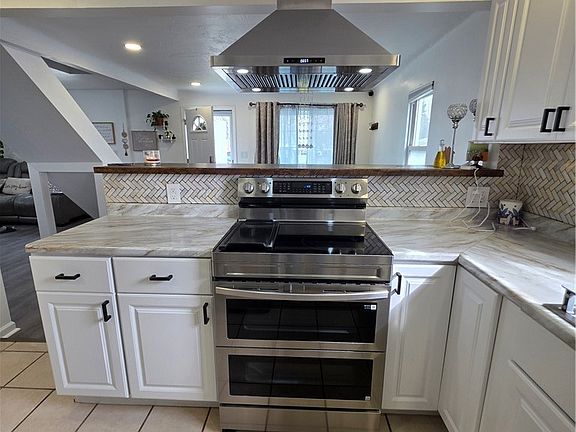 5th image of 1334 E 346th St