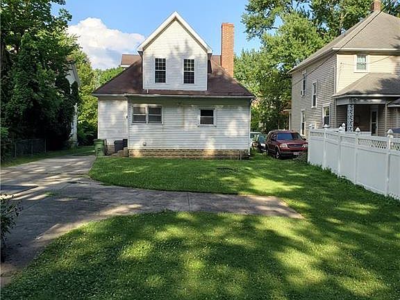 5th image of 737 Crescent Dr