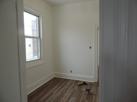 3rd image of 20-37 Steinway St Floor 3