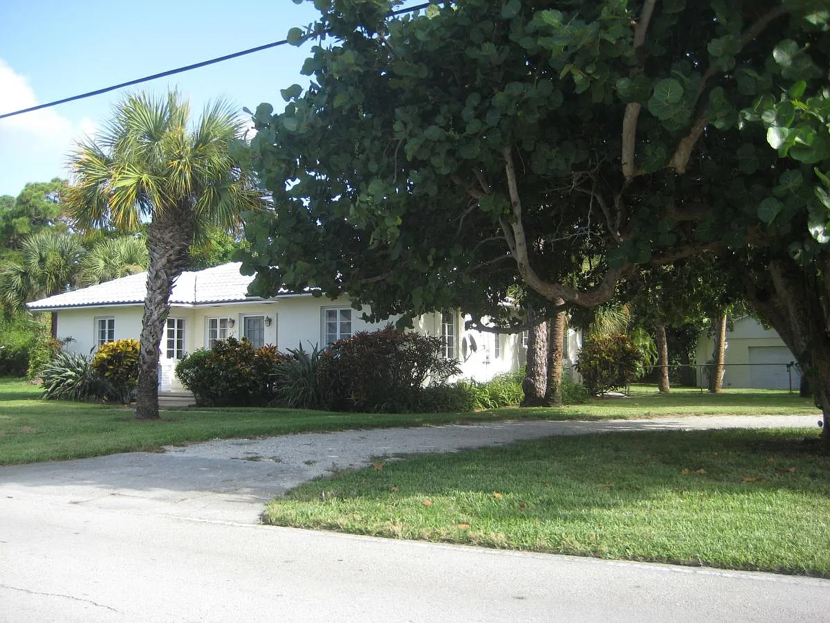 3 bed, 1311 sqft, $10,000 — Photo 4