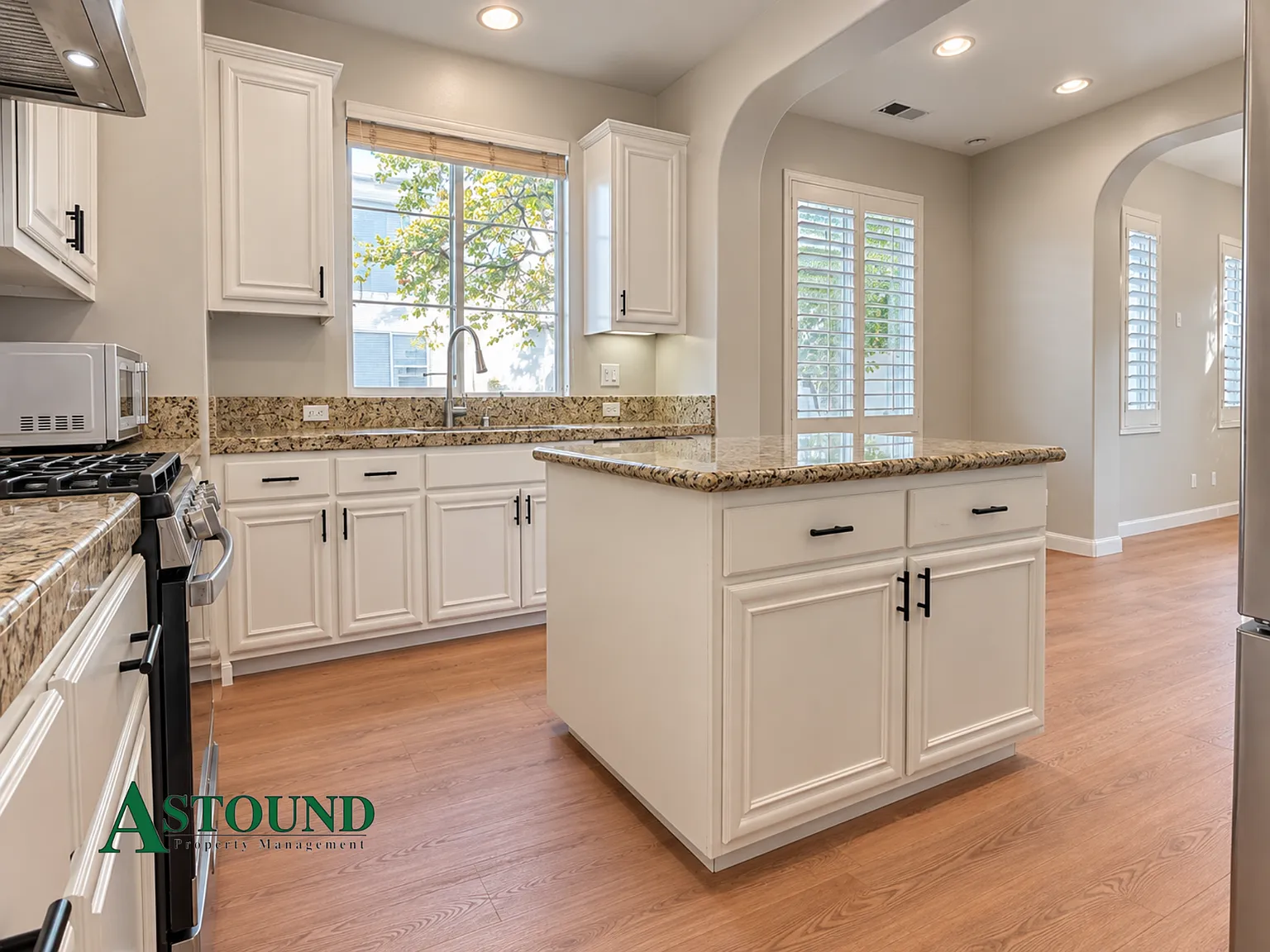 1041 Cedarwood Loop — Photo 3