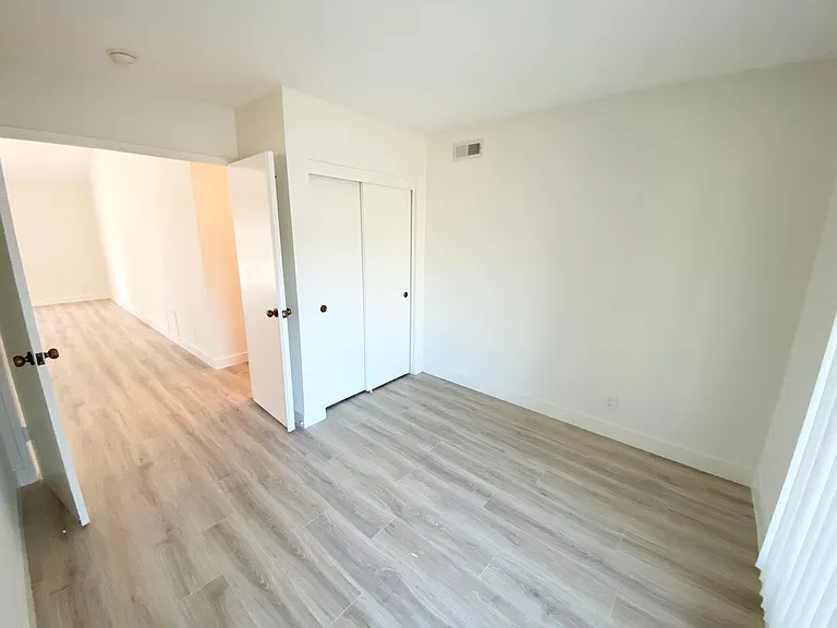 6009 E La Paz Cir — Photo 13