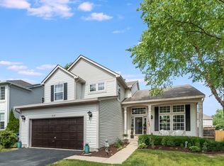 2115 Skylane Dr, Naperville, IL