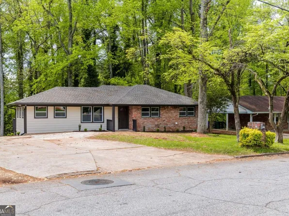 1888 Delphine Dr, Decatur, GA 30032