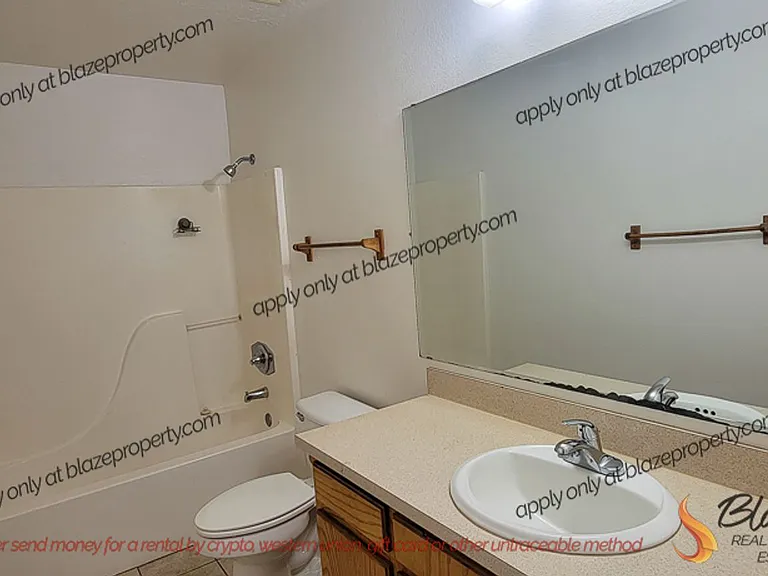 3132 Walnut St — Photo 6