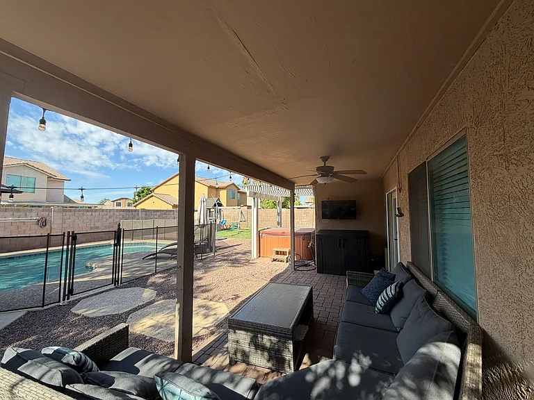278 E Baylor Ln — Photo 35