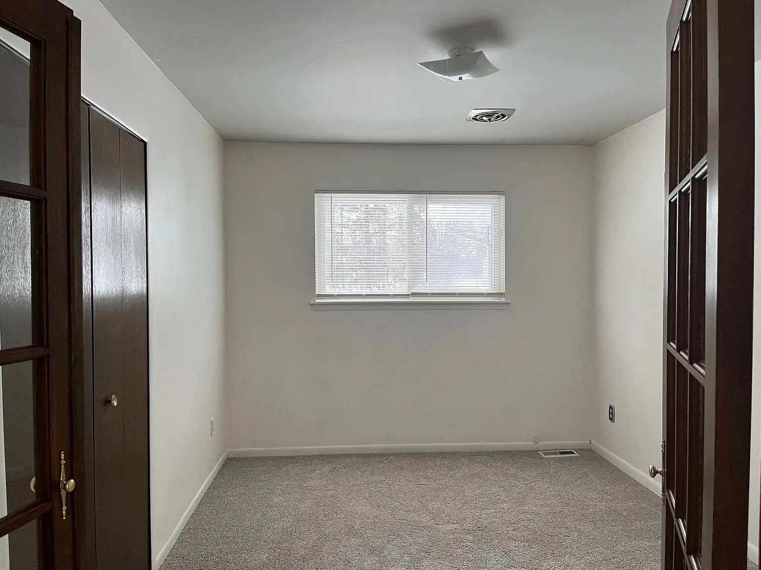 3 bed, 1489 sqft, $2,300 — Photo 4