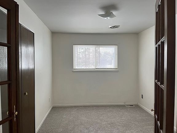 4th image of 4953 Stoddard Dr