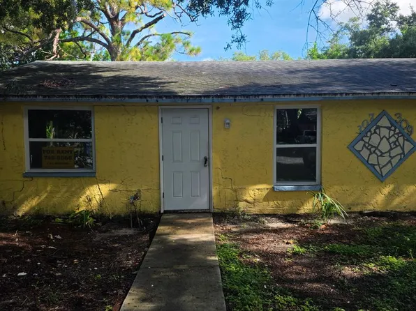 307 58th Ave E, Bradenton, FL 34203