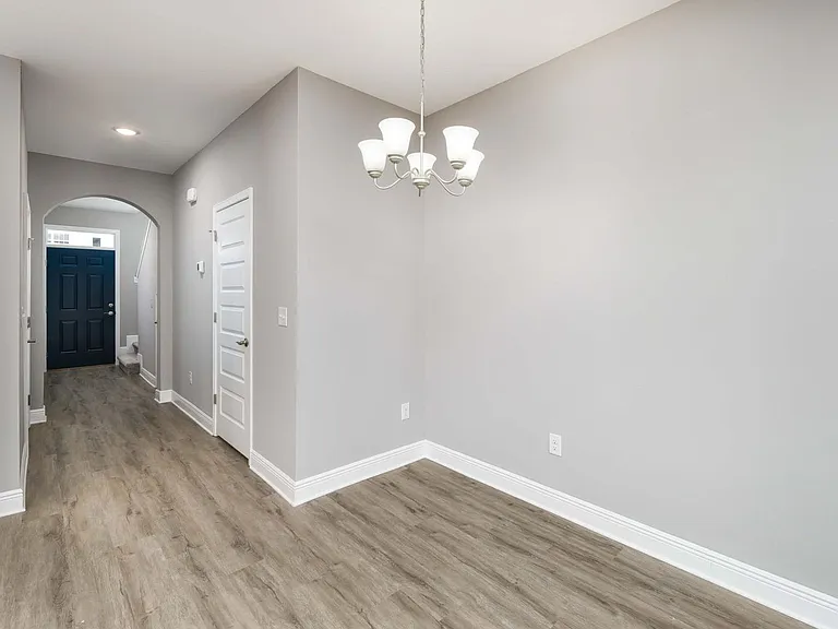 319 Carmel Dr #15 — Photo 9
