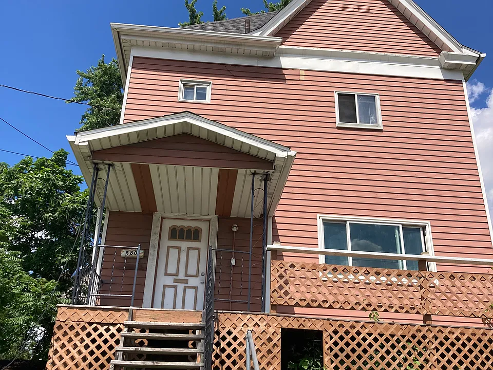 580 Jefferson Ave