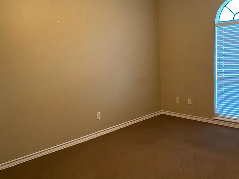 7029 Chiswick Dr — Photo 3