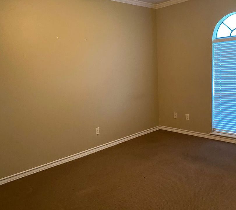 1st image of 7029 Chiswick Dr