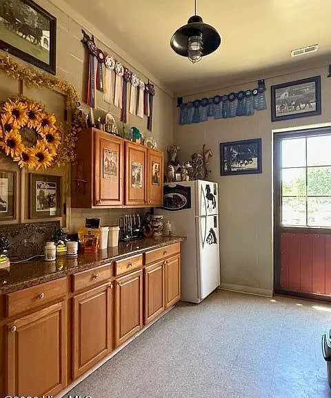245 Blue Valley Rd — Photo 12