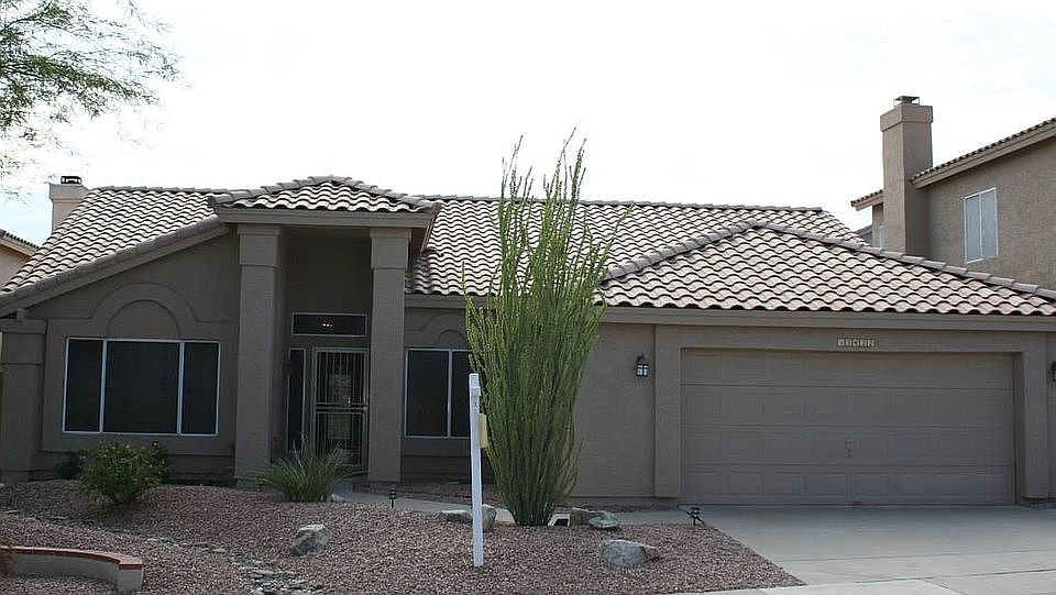 Beautiful Ahwatukee home on a cul-de-sac lot.