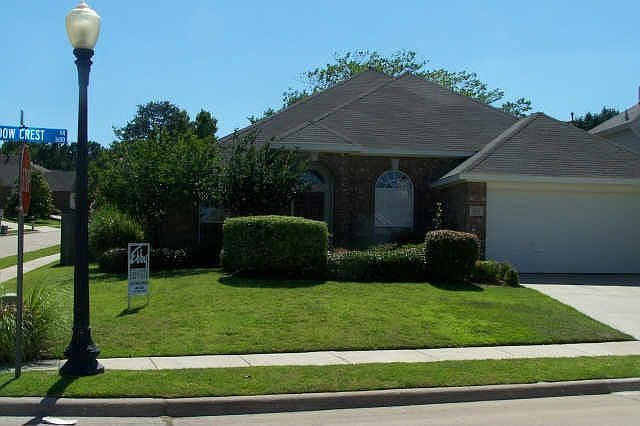 1st image of 1621 Shadow Crest Dr