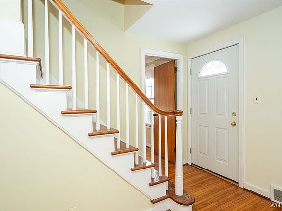 5th image of 14 Dundee St