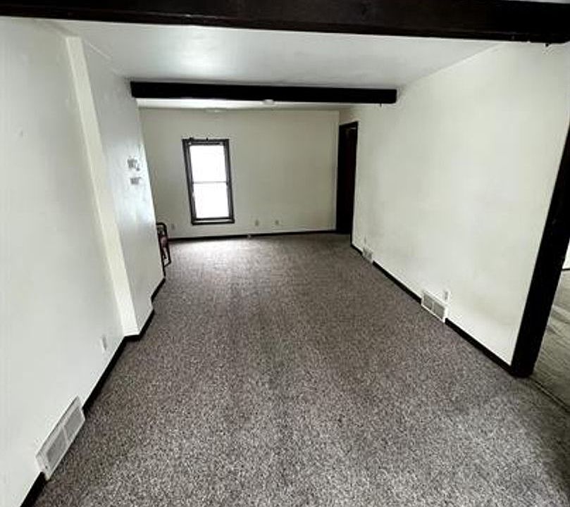 1st image of 403 Water St #1/2