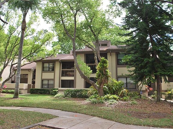 4th image of 126 Woodlake Wynde #126