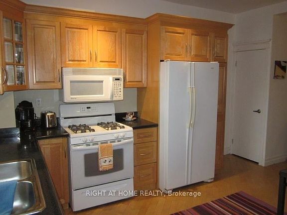 2nd image of 261 Grace St