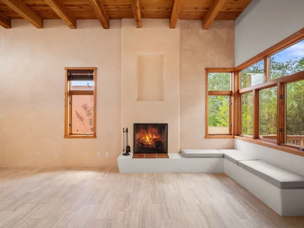 3227 Caminito San Lucas, Santa Fe, NM 87507