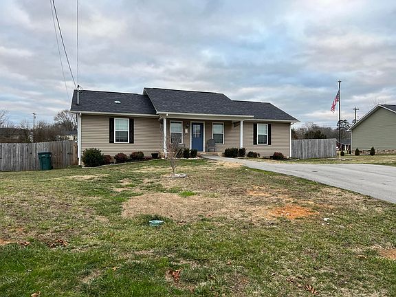 2nd image of 408 Dee Dee Ct