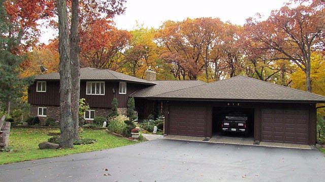 1st image of 917 Rosewood Dr