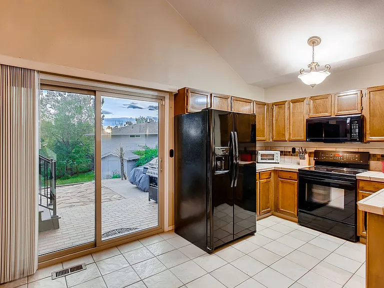 3720 Black Oak Ct — Photo 6