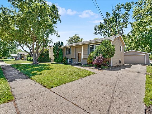 2nd image of 3116 E 41st Ct