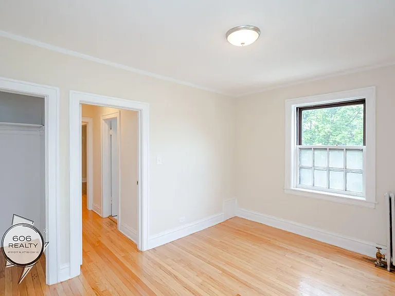 1301 N Ridgeland Ave — Photo 9