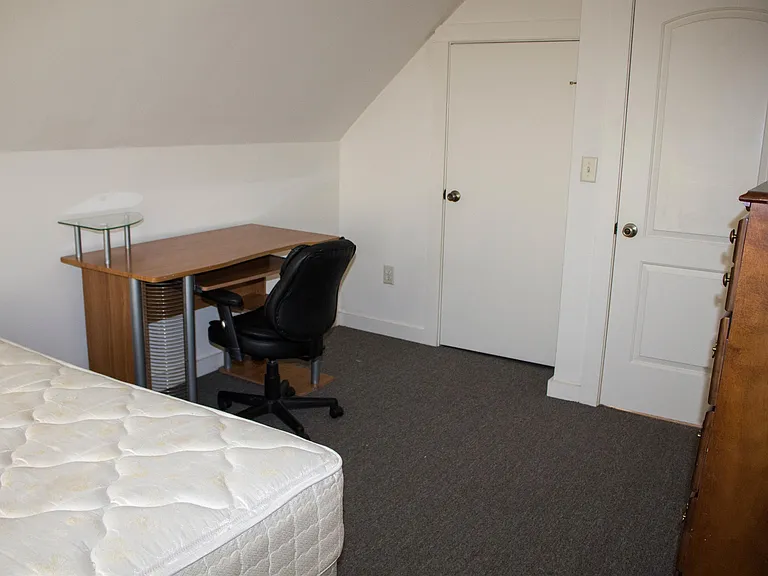 208 Williams St #2 — Photo 6