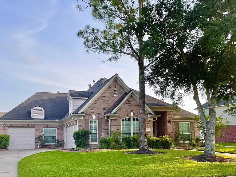 4518 N Pine Brook Way — Photo 1