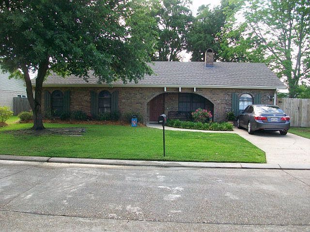 1st image of 110 Parlange St