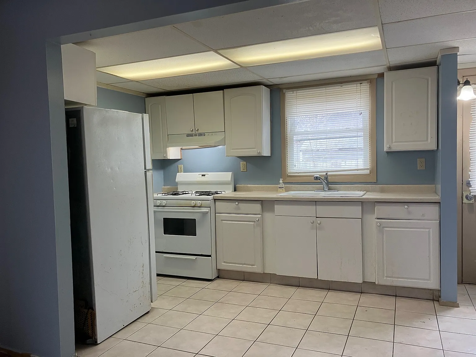 2 bed, 1.5 bath, 1040 sqft, $1,700 — Photo 3