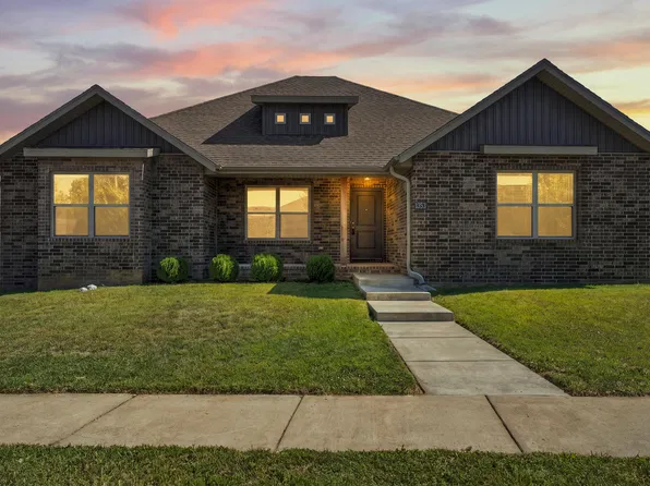 1353 N Sandy Creek Circle, Nixa, MO 65714