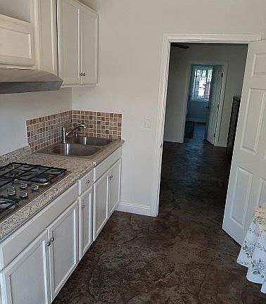 4th image of 11324 Painter Ave