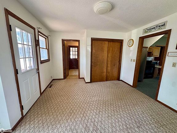 4th image of 2756 190th St