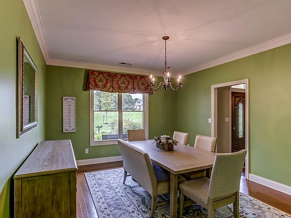 4th image of 290 Alisha Dr