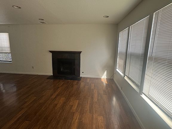 2nd image of 1683 Valle Vista Ave
