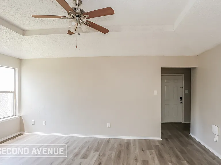 1340 Cy Blackburn Cir — Photo 5