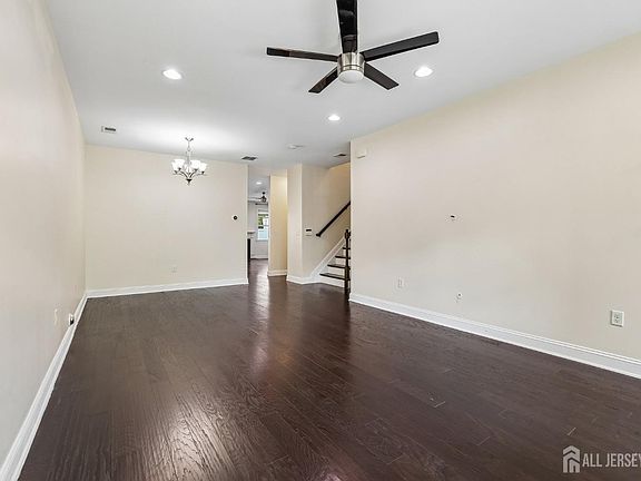 3rd image of 166 Savoth Ln