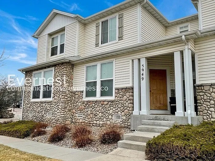 5949 Chorus Hts — Photo 1