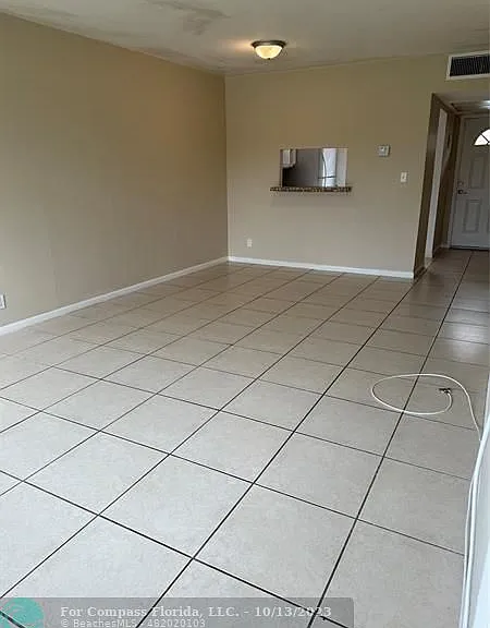 5021 W Oakland Park Blvd #105 — Photo 10