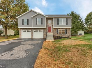 23 Gwen Cir, Marietta, PA 17547