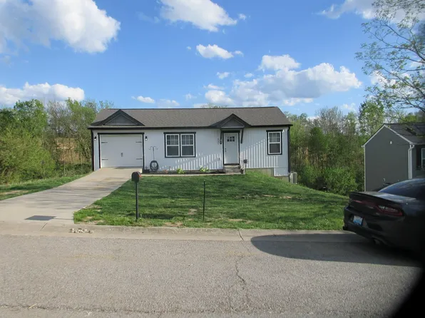 137 Ashley Dr, Dry Ridge, KY 41035