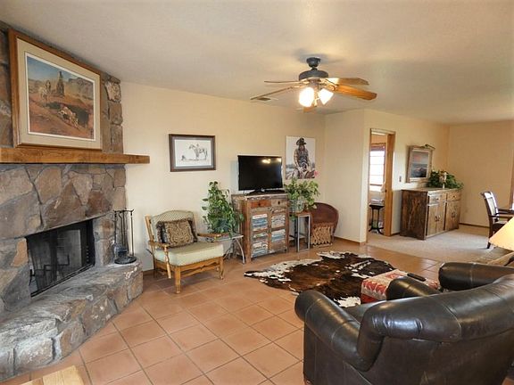 4th image of 532 Granado Dr