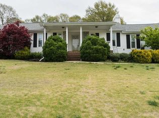 101 Moss Ln, Boiling Springs, SC 29316