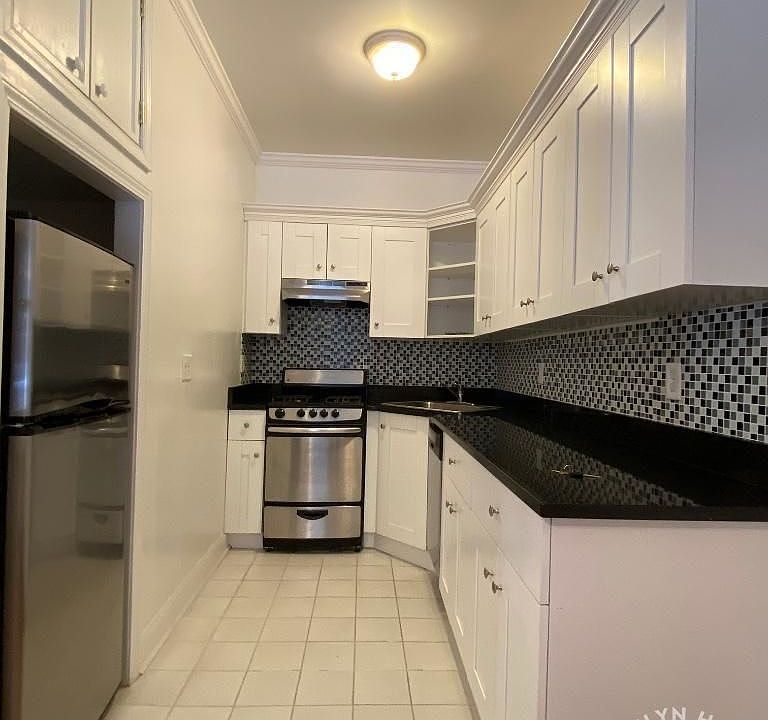 1st image of 317 Hicks St APT 1L